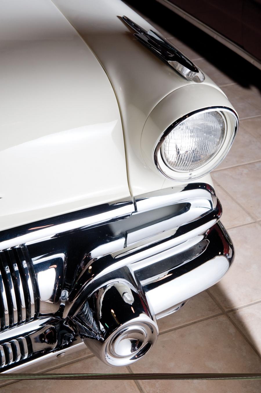  Pontiac Bonneville Fuel-Injected Convertible 1957 года  (фото 2 из 7)